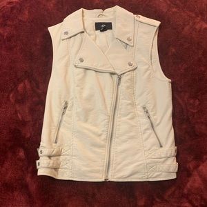 H&M White Faux Leather Vest - 4